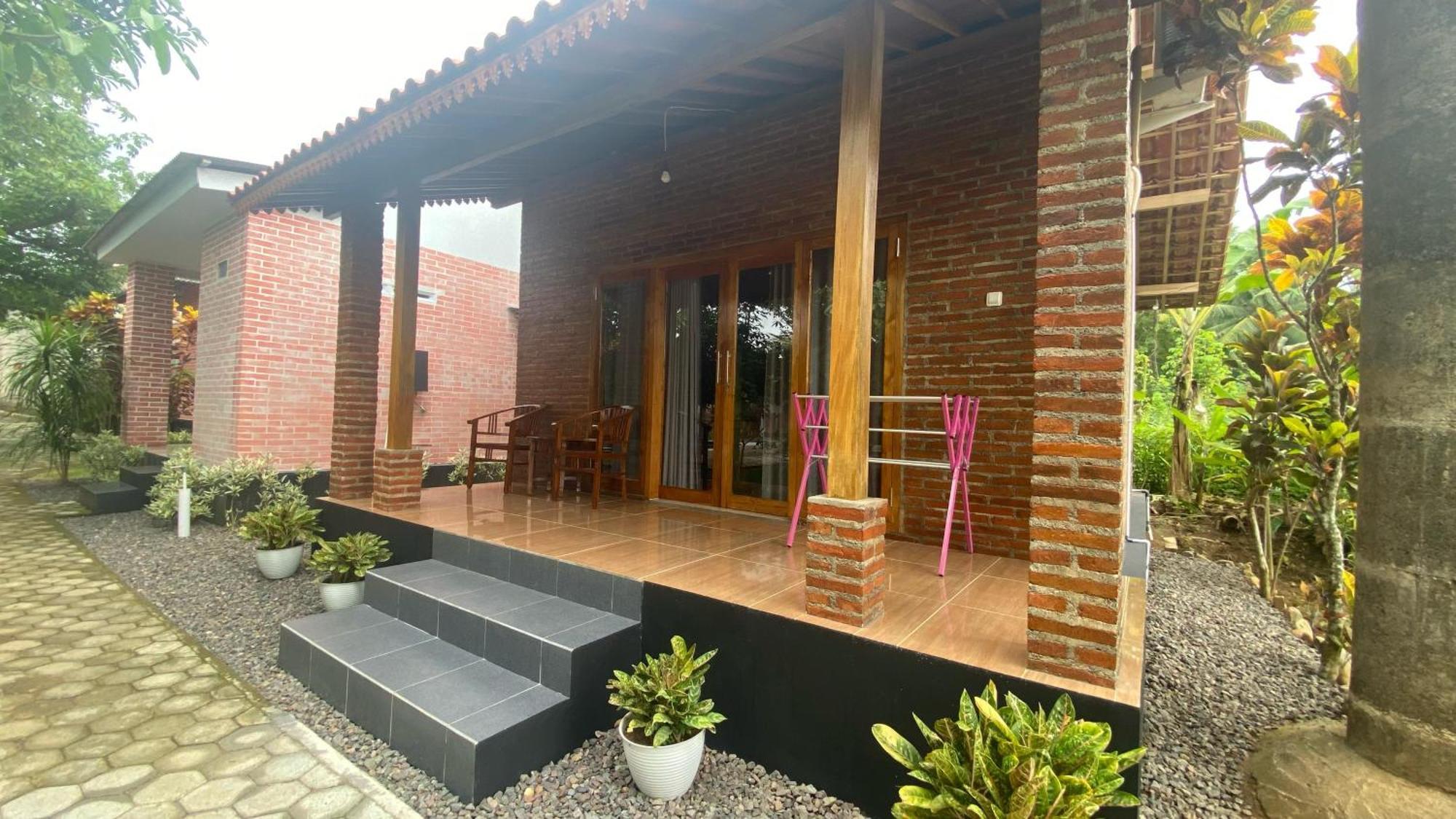 Adventure Turtle Homestay Meru Betiri Sarungan Екстериор снимка